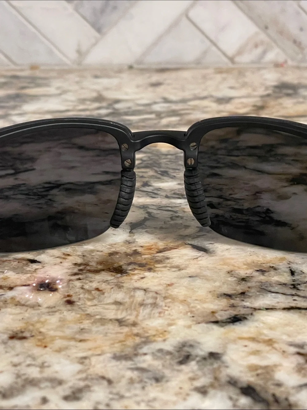 Maui Jim Banyan Men's Black Semi-Rimless Sunglasses - Classic Polarized Look